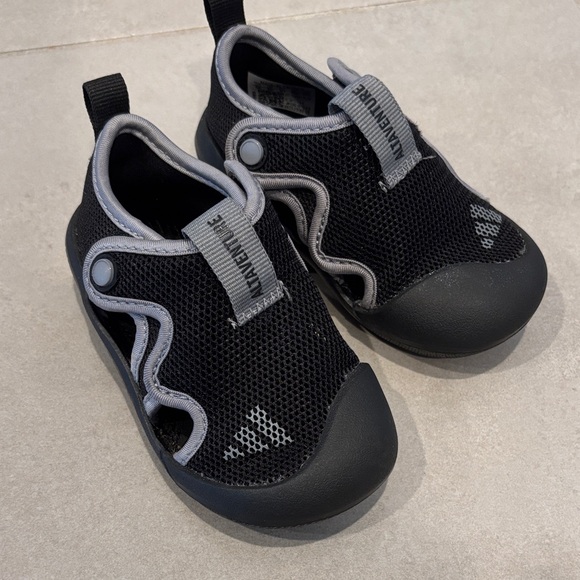 adidas Black and Gray Kids Sandals - Picture 1 of 3